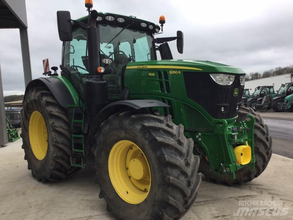 John Deere 6250R トラクター