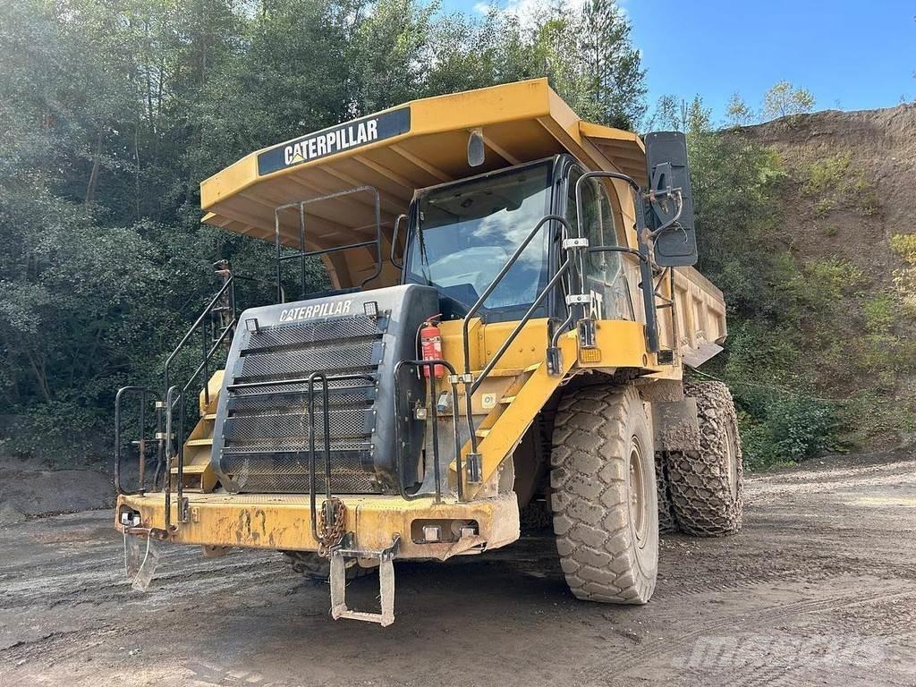 CAT 773F リジットフレーム式ダンプトラック