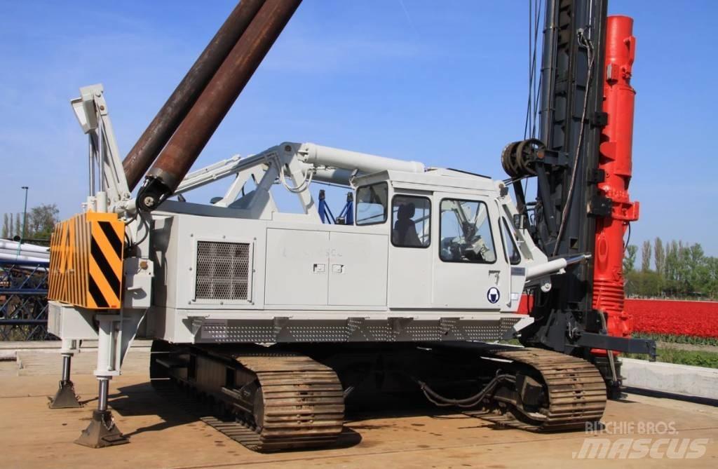 Hitachi KH125-3 GLSK 杭打ち機