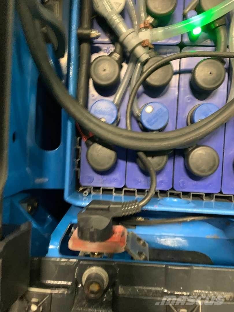 Linde L14 自走式スタッカー