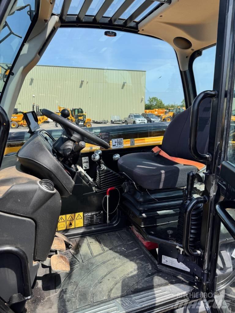 JCB 540-140 テレスコーピックハンドラー