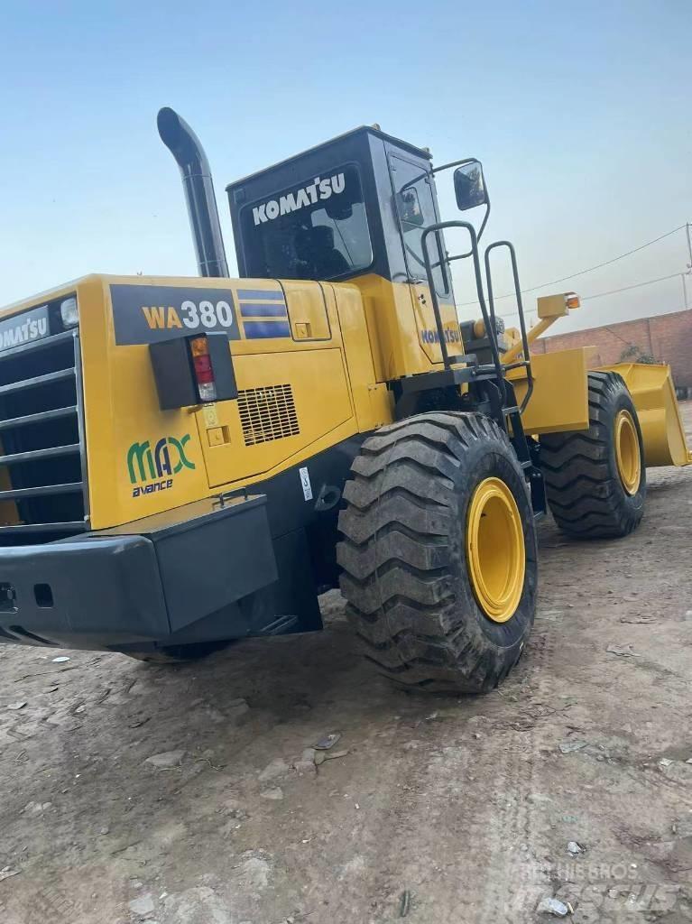 Komatsu WA 380 ホイールローダー・タイヤショベル