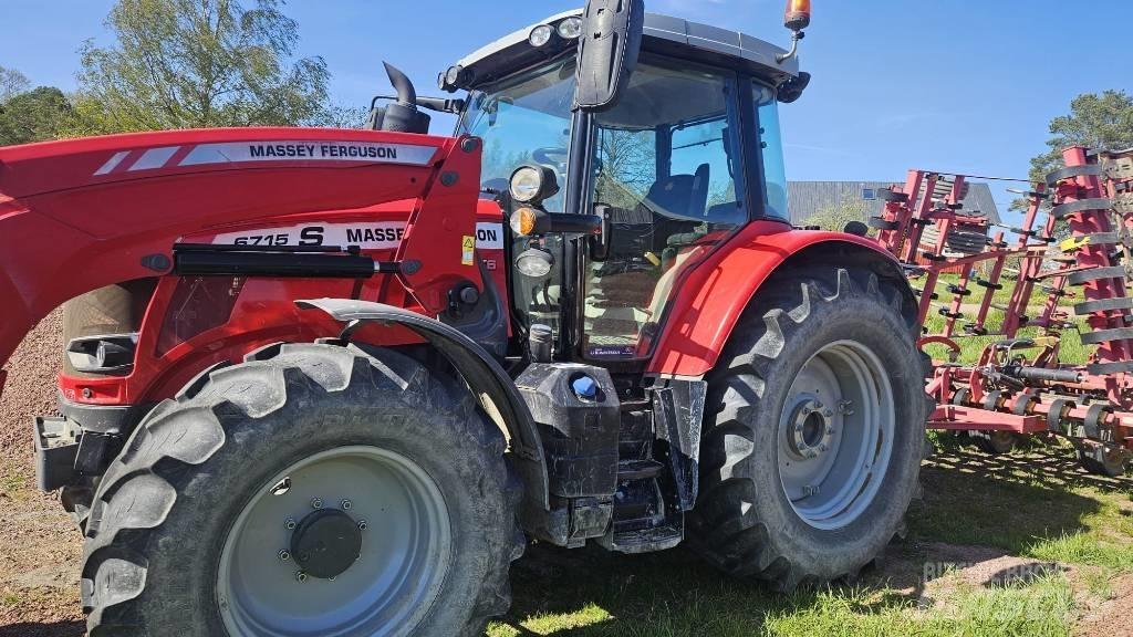 Massey Ferguson 6715 トラクター