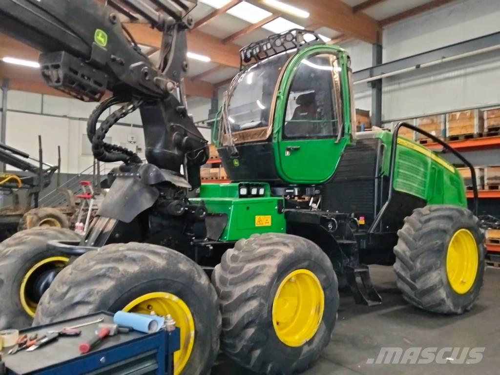 John Deere 1270 E ハーベスター