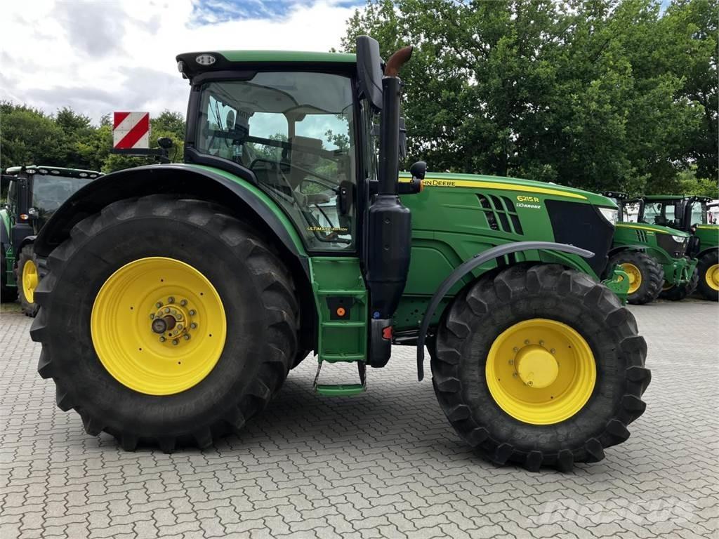 John Deere 6215R トラクター