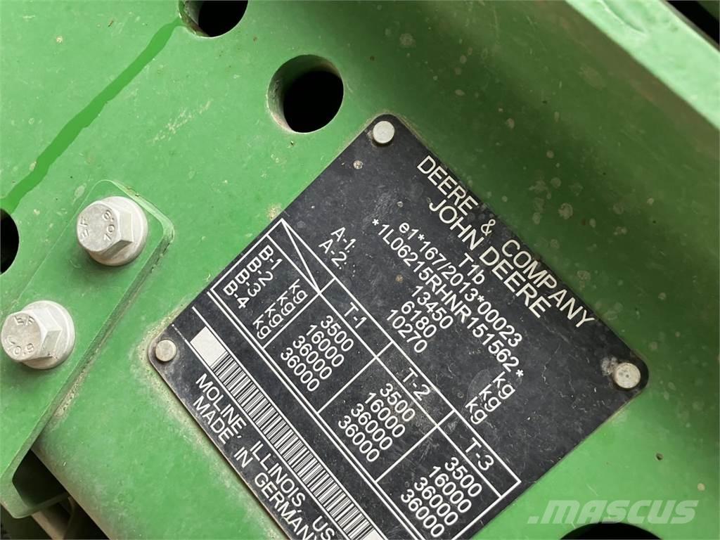 John Deere 6215R トラクター