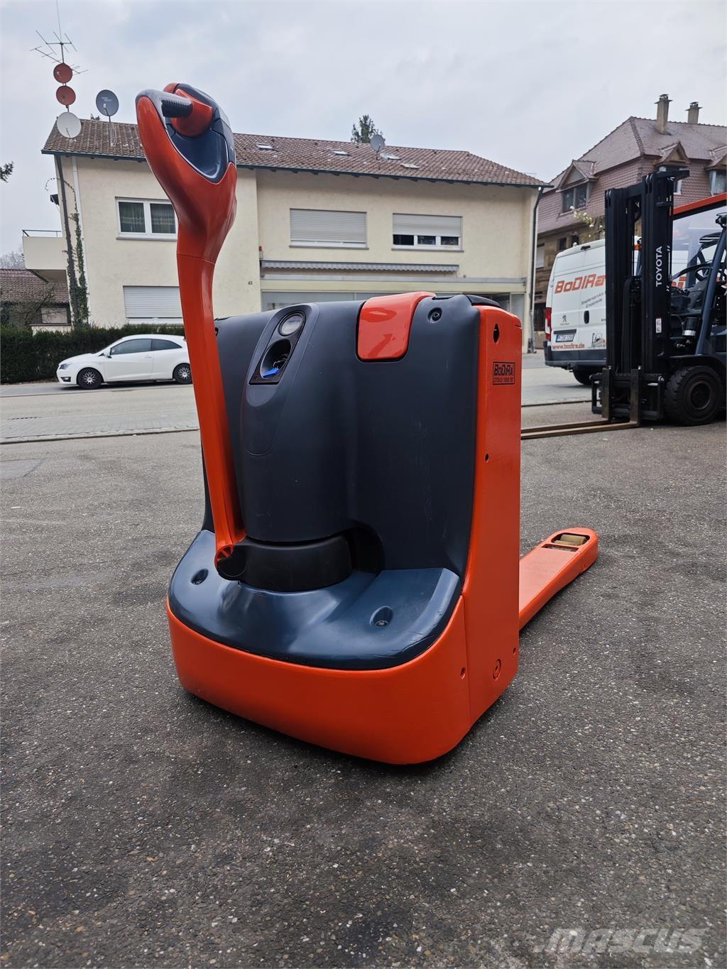 Linde T 16 ウォーキンフォークリフト