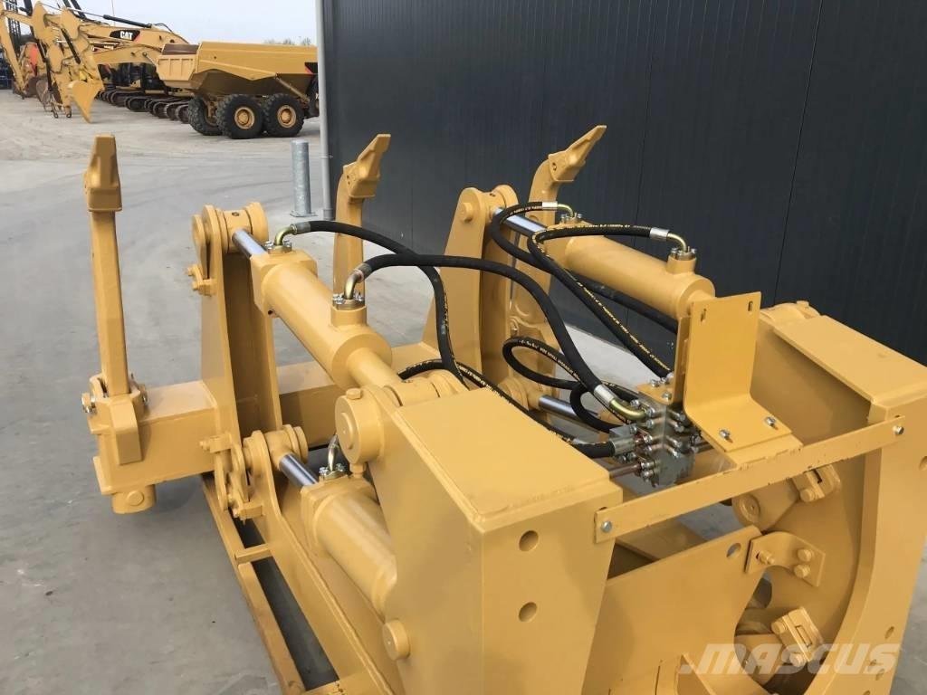 CAT D7R スカリファイヤ