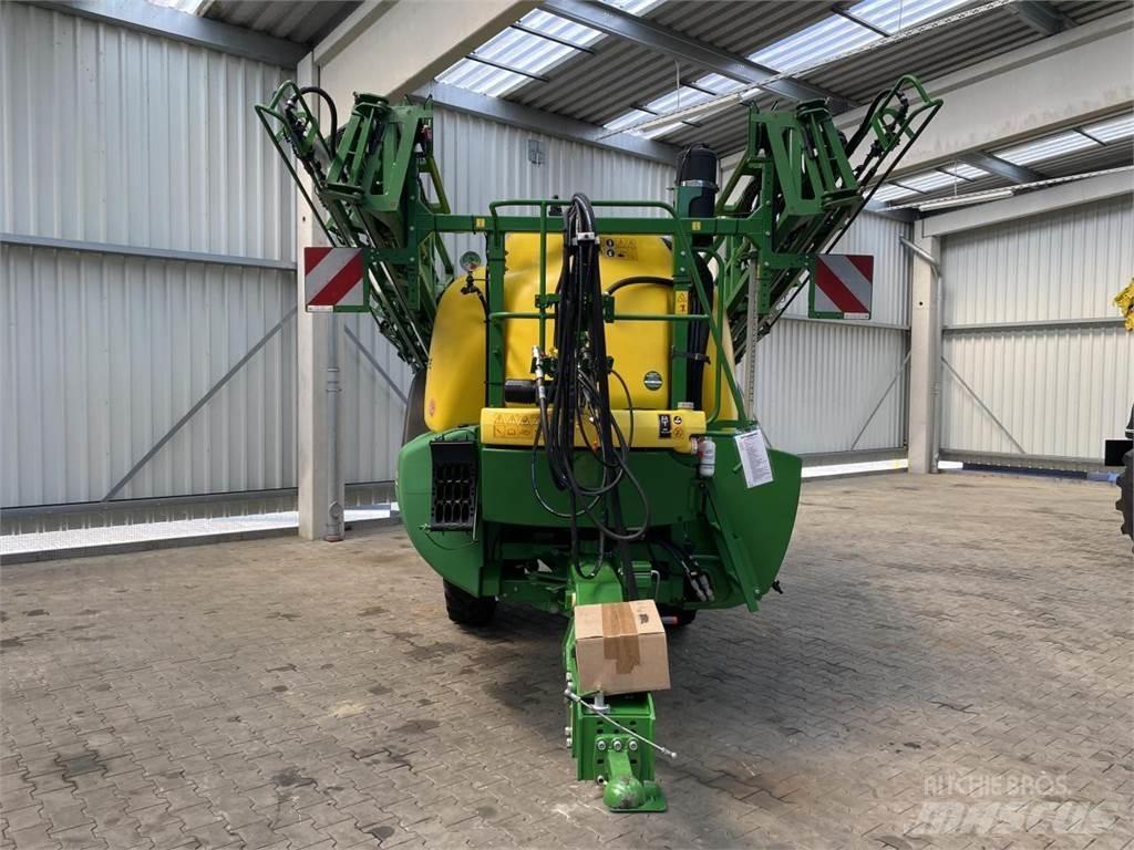 John Deere R740i 牽引型スプレイヤー
