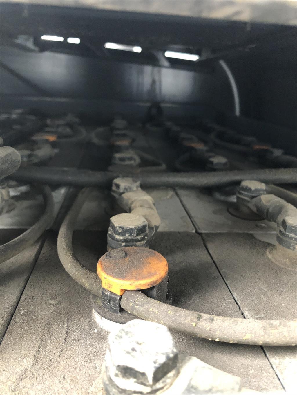 Still RX60-50/600 バッテリーフォークリフト