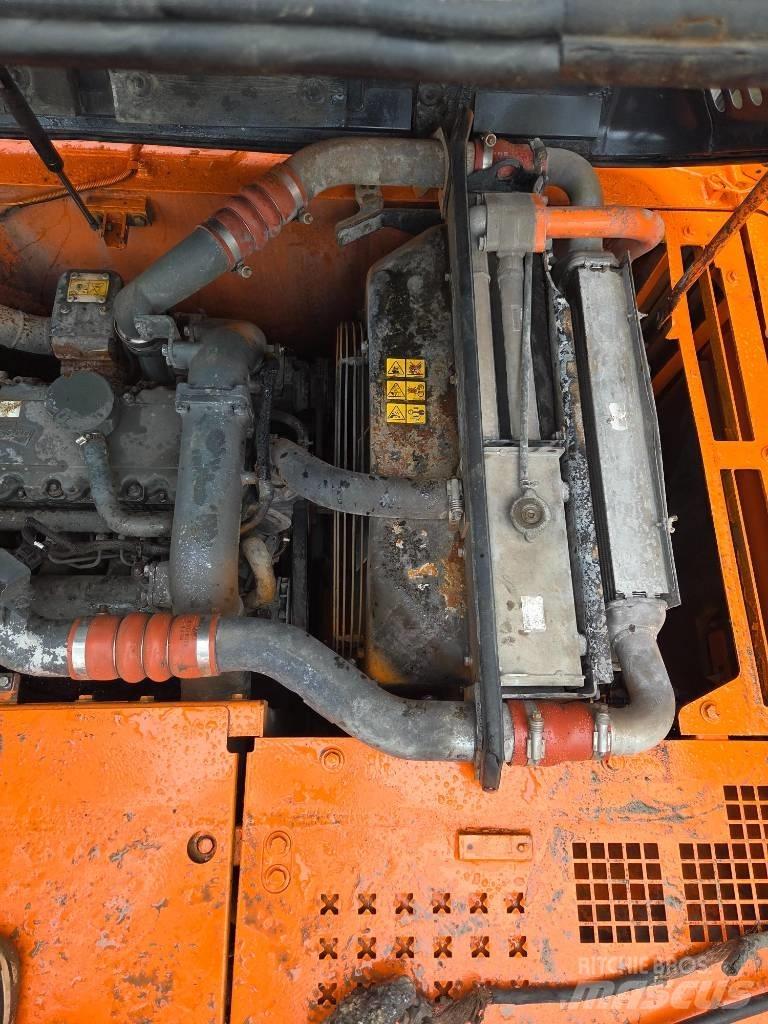 Doosan DX 210 W ホイール式油圧ショベル（パワーショベル・ユンボ・バックホー）