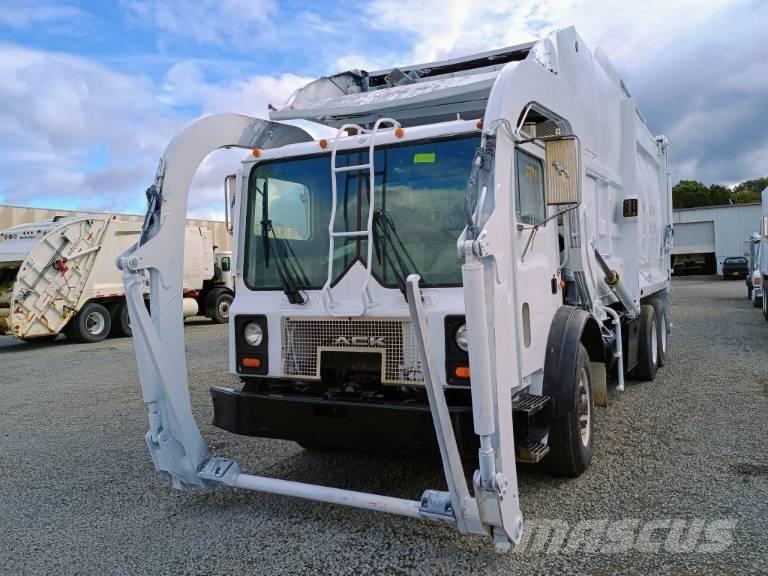 Mack MR 塵芥車、パッカー車