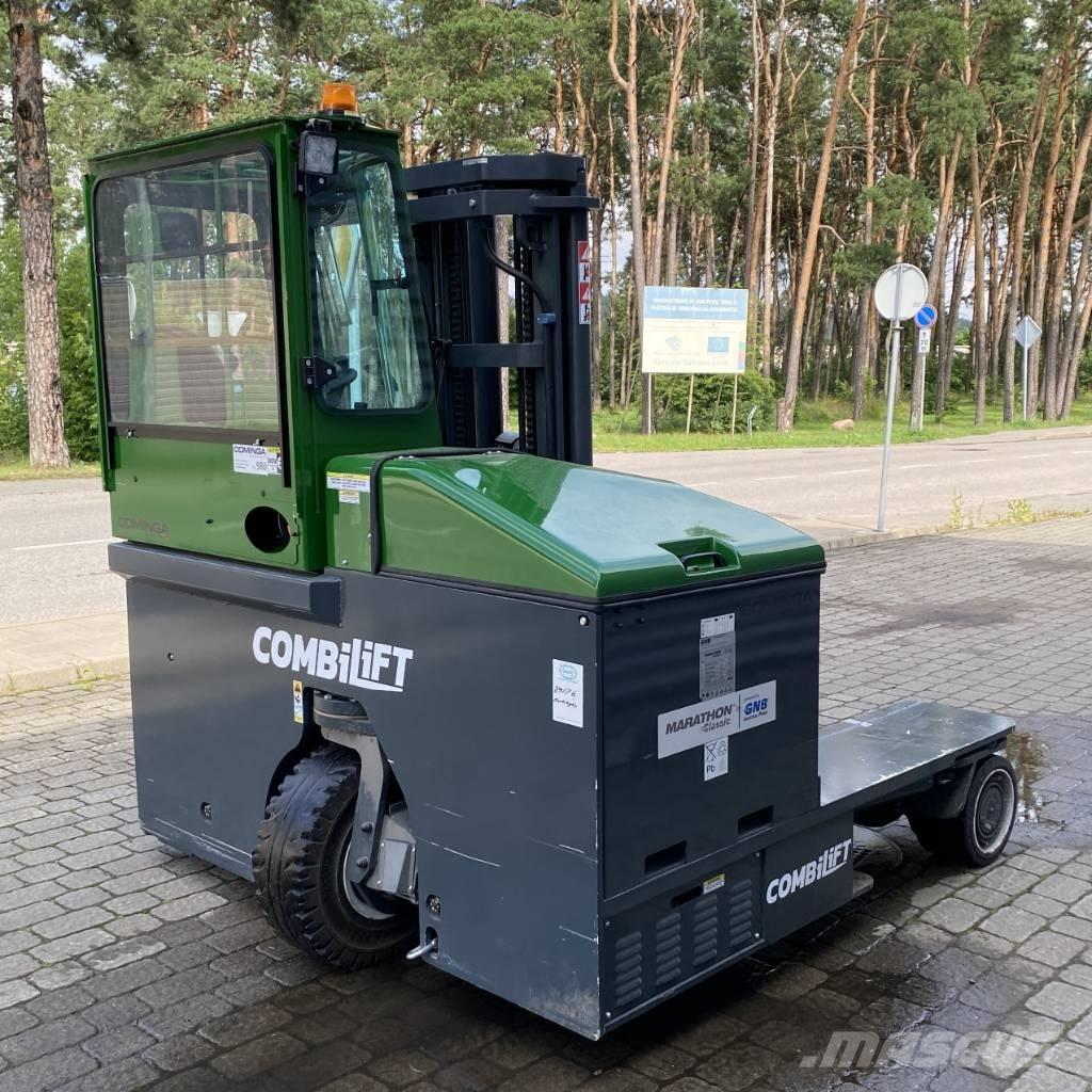 Combilift C 4000 E 全方向リーチ型フォークリフト