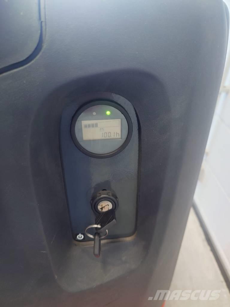 Linde T16P/1151-02 ローリフトとプラットフォーム