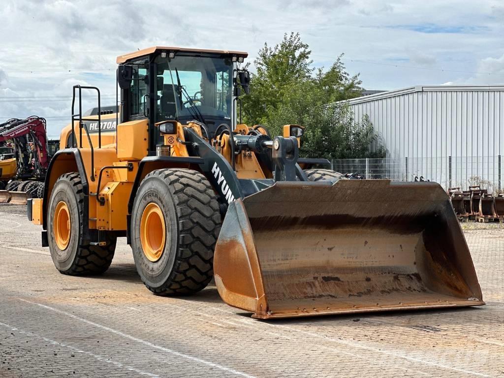 Hyundai HL 970 A 4x4 ホイールローダー・タイヤショベル