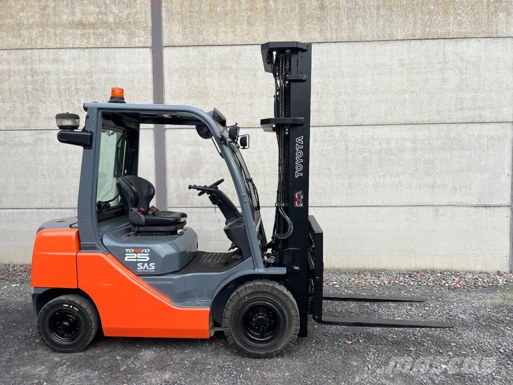 Toyota 02-8 FDF 25 ディーゼル・軽油