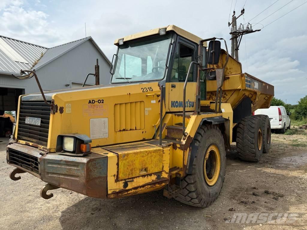Komatsu HM300-1 アーティキュレート式ダンプトラック