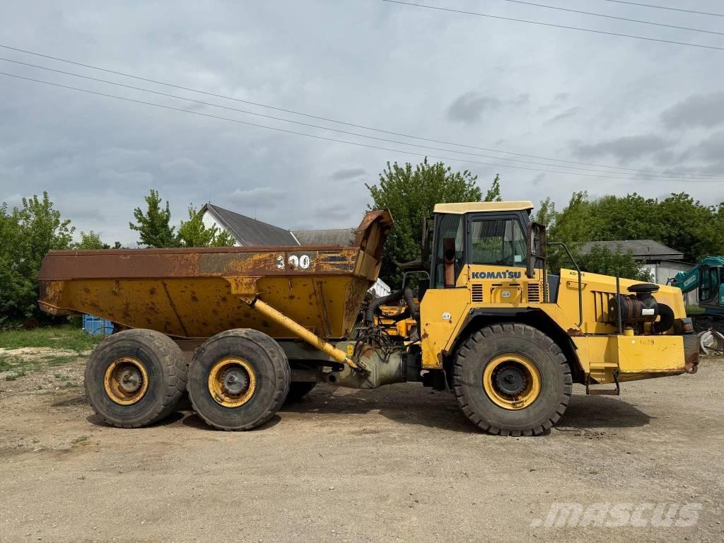 Komatsu HM300-1 アーティキュレート式ダンプトラック