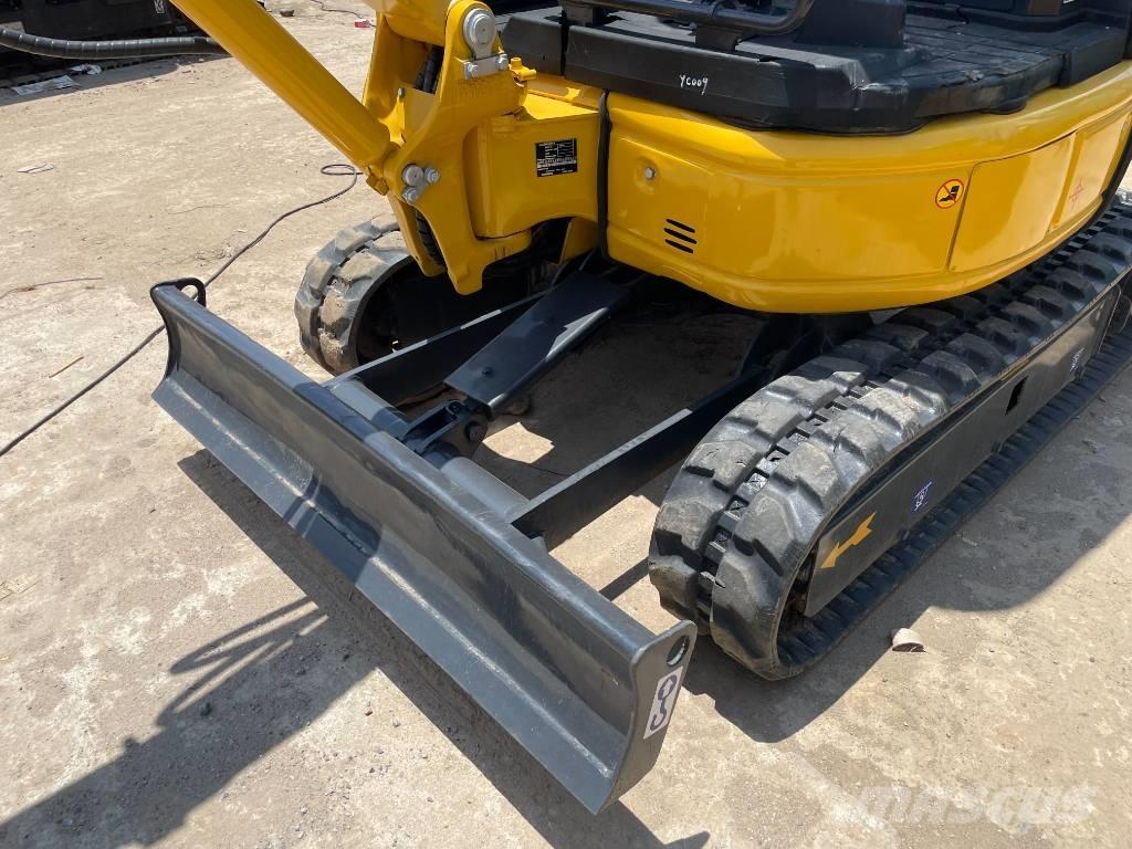 Komatsu PC 20 MR ミニ油圧ショベル 7t以下（ミニユンボ・ミニディガー）