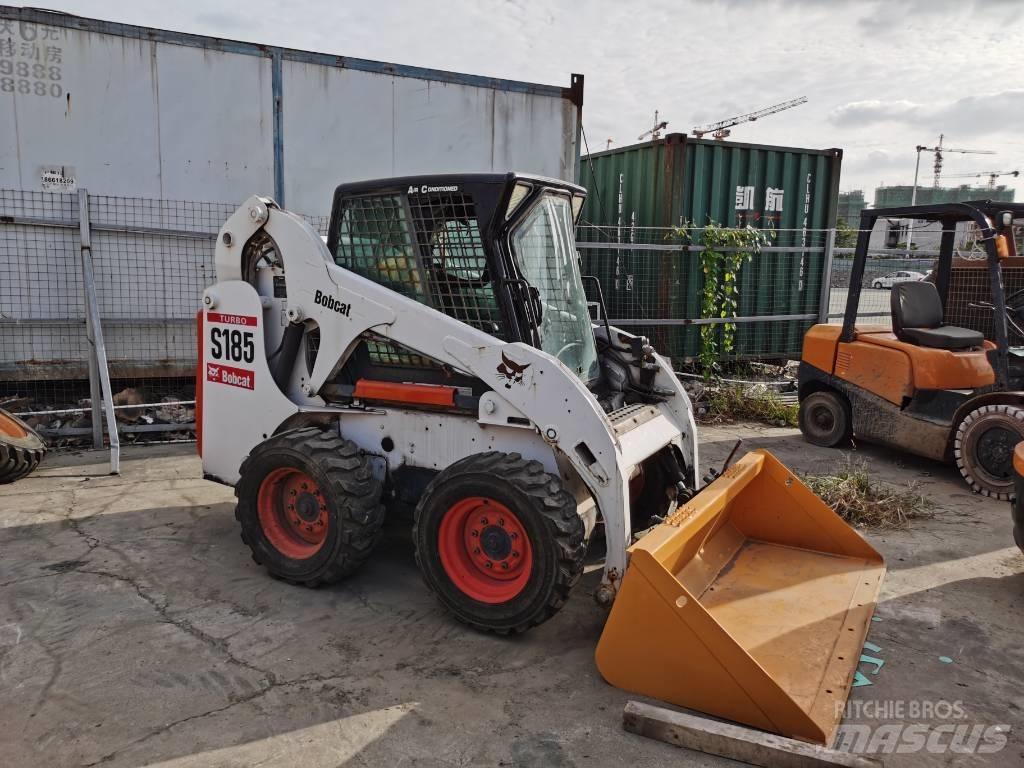 Bobcat S185 スキッドステアローダー