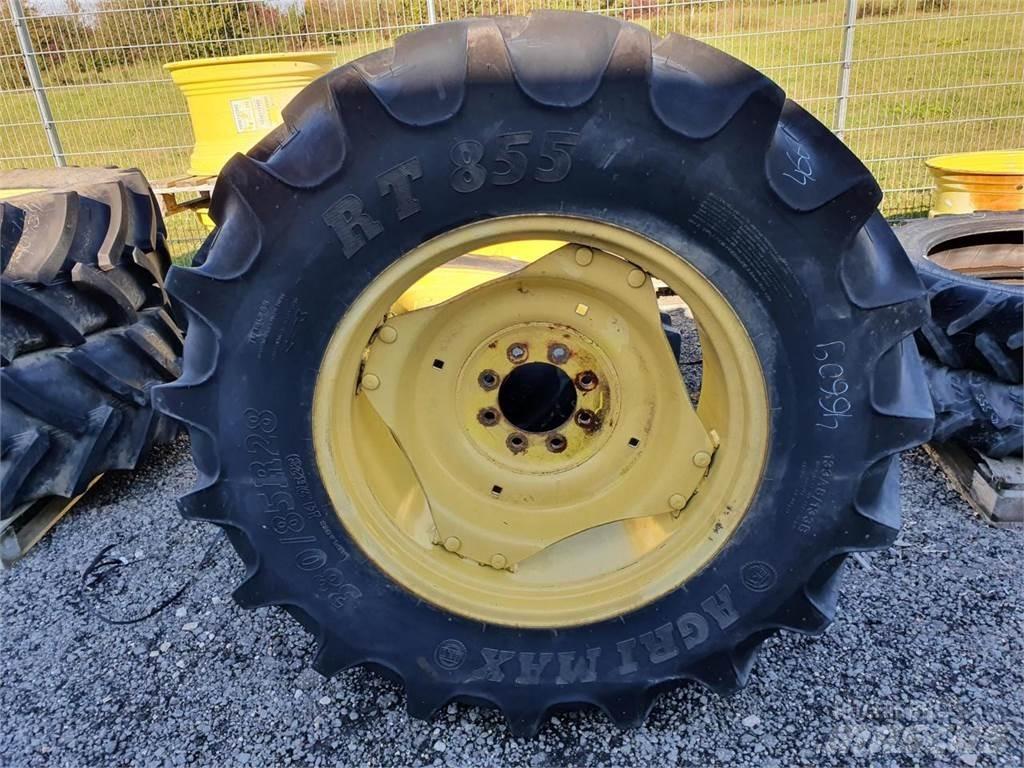 BKT 380/85R28 x2 タイヤ、ホイル、リム