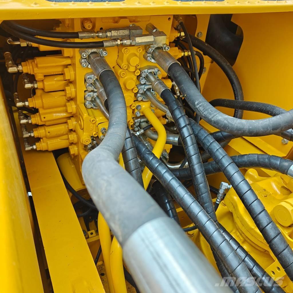 Komatsu 220-8MO 大型油圧ショベル12t以上（パワーショベル・ユンボ）