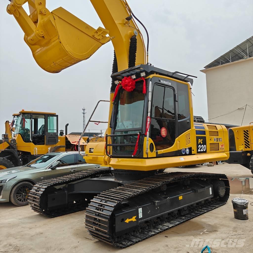 Komatsu 220-8MO 大型油圧ショベル12t以上（パワーショベル・ユンボ）