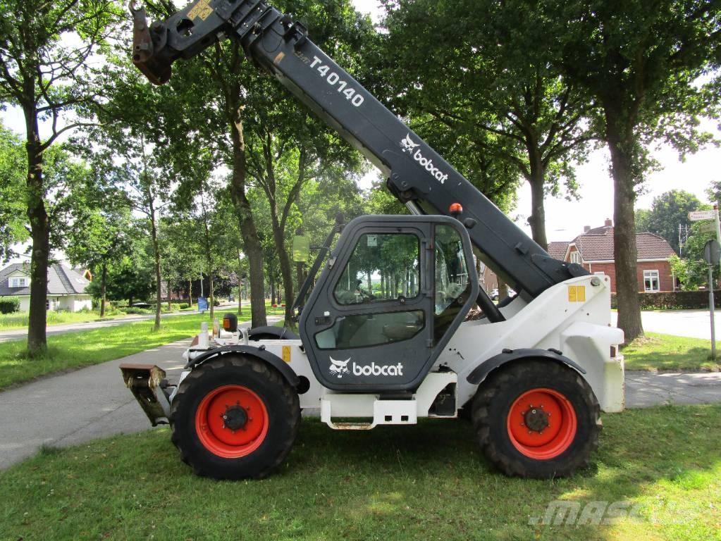 Bobcat 1440 テレスコーピックハンドラー