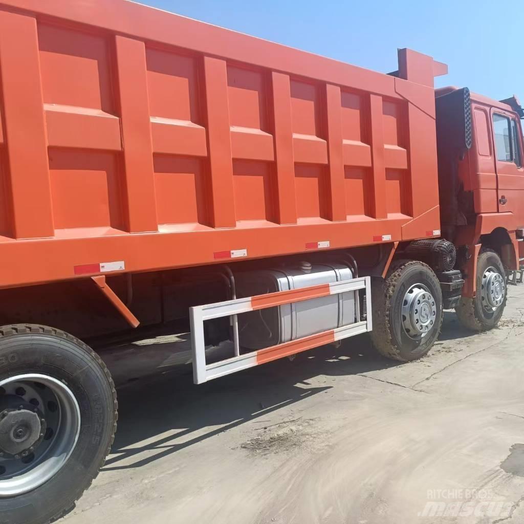 Shacman F3000 8X4 ダンプ
