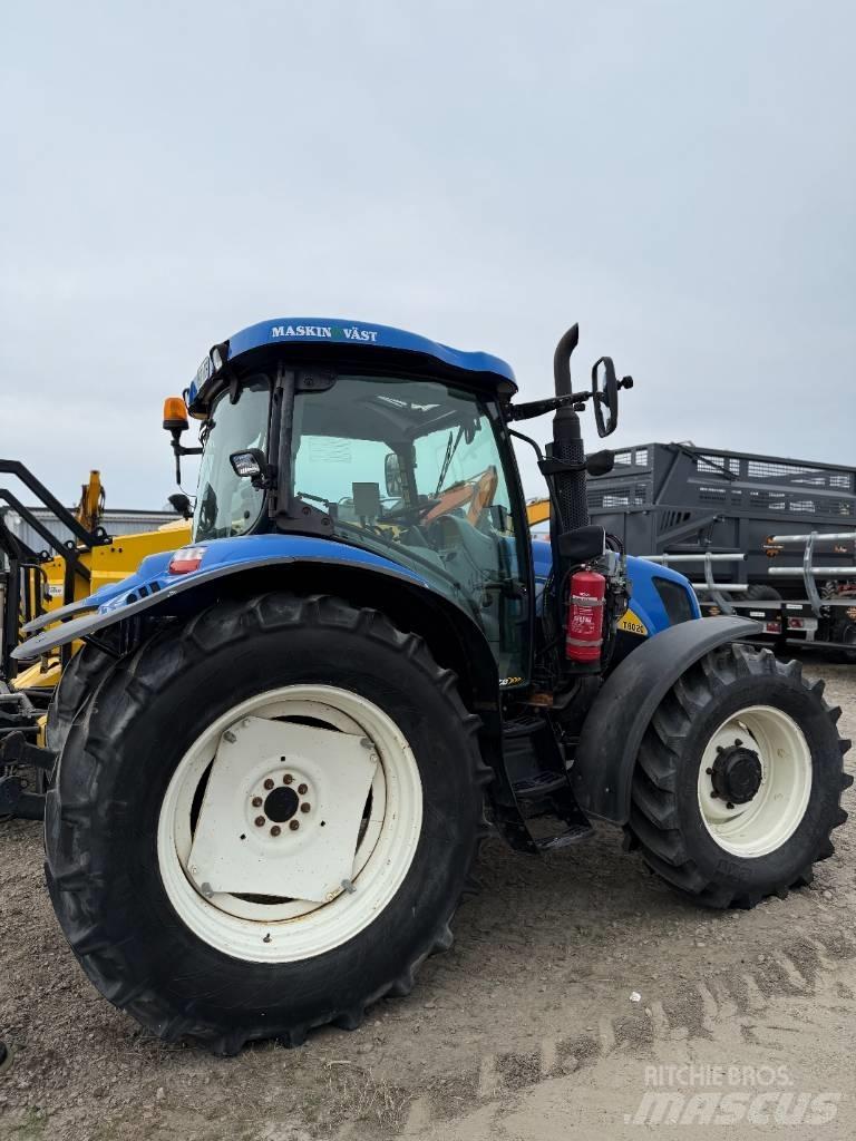 New Holland T 6020 トラクター