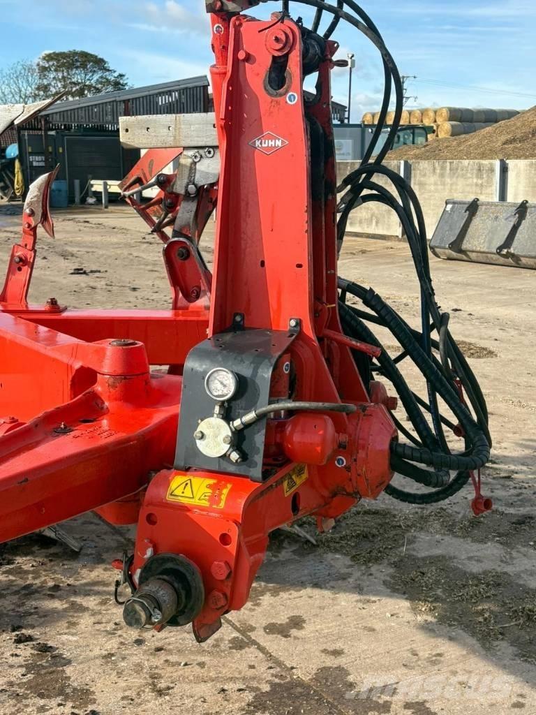 Kuhn MULTIMASTER 183 リバーシブルプラウ