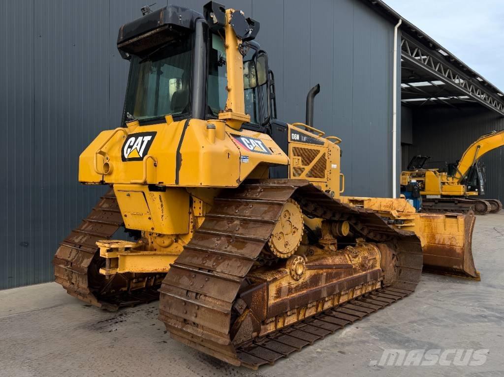 CAT D6N LGP ブルドーザー