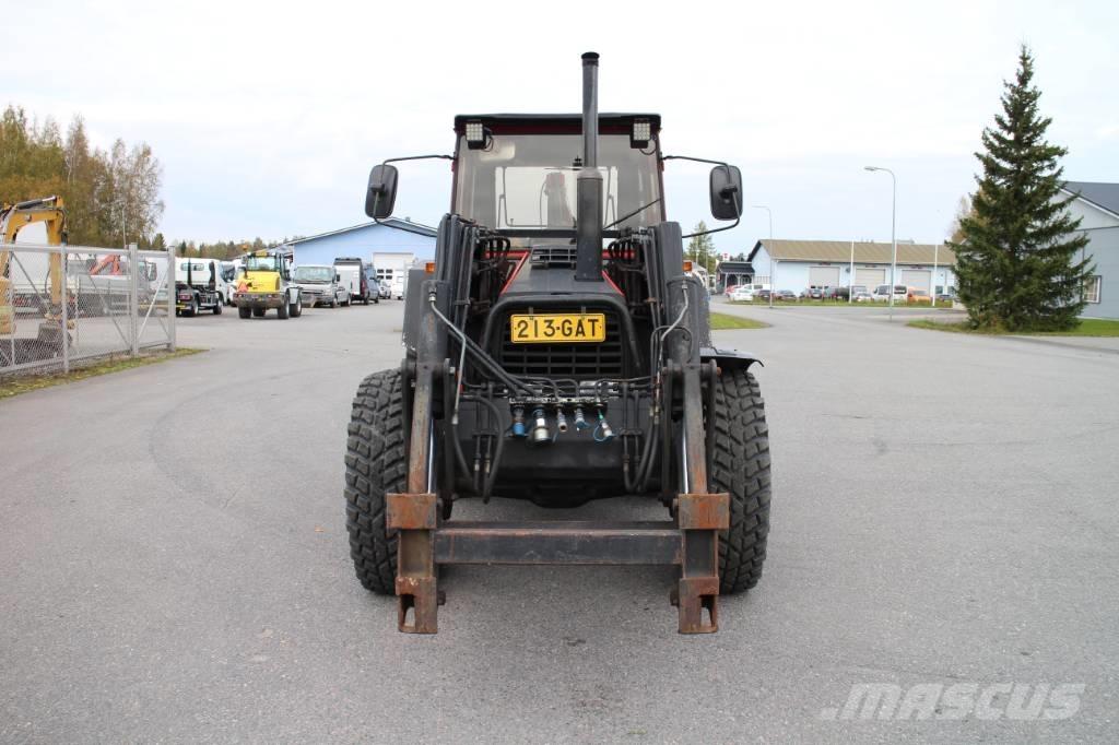 Valmet 815 トラクター