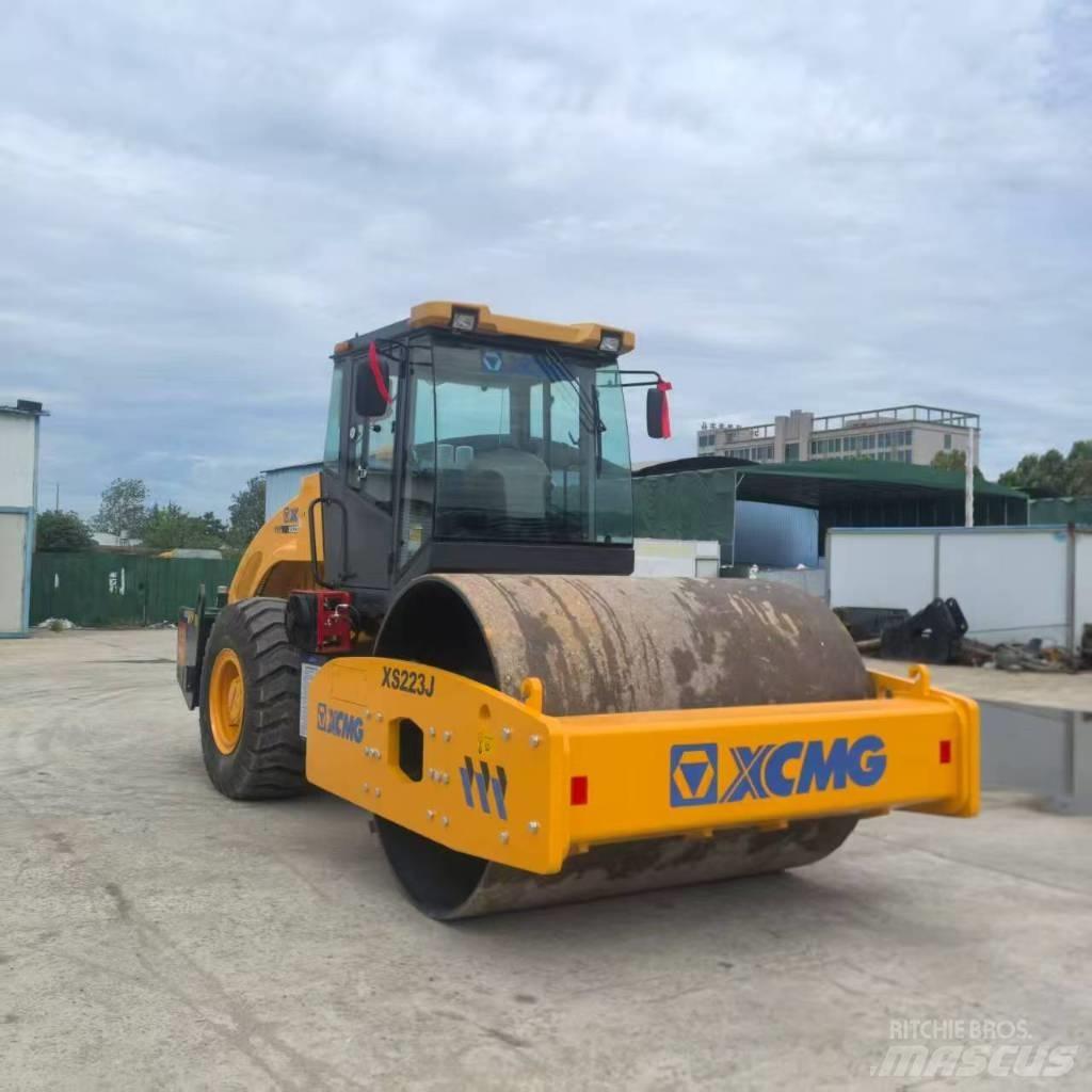 XCMG XS 223 J 振動ローラ