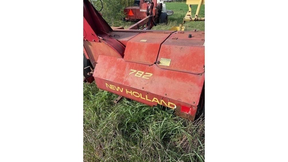 New Holland 782 フォレージハーベスター