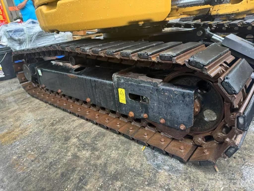 CAT 304 CR ミニ油圧ショベル 7t以下（ミニユンボ・ミニディガー）