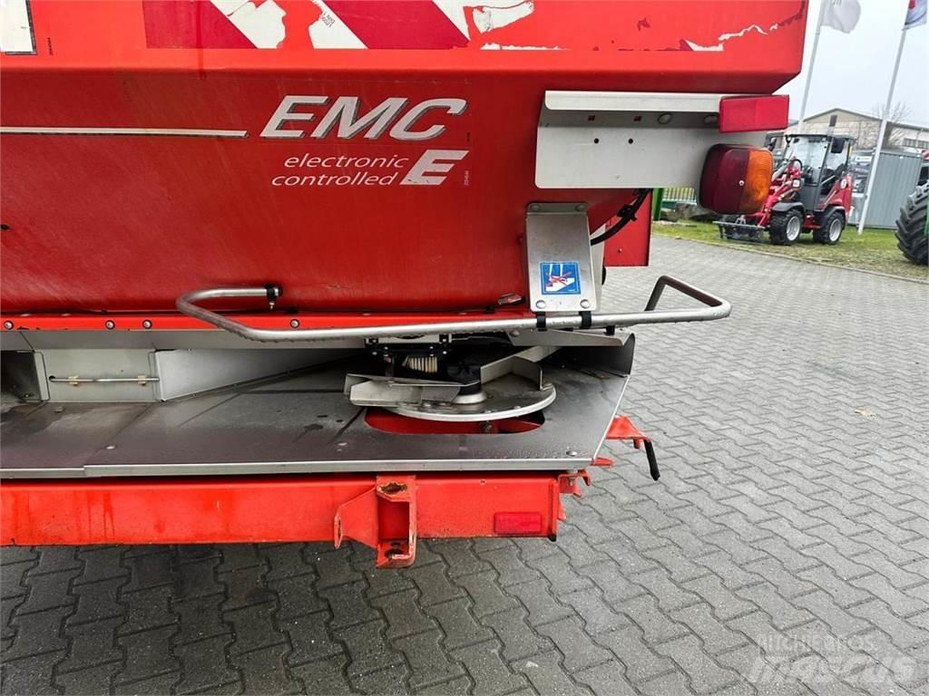 Rauch Axera H/EMC ミネラル散布機