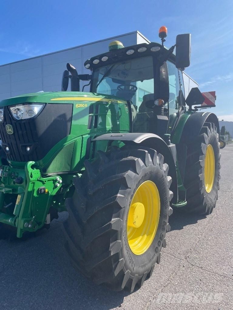 John Deere 6250 R トラクター