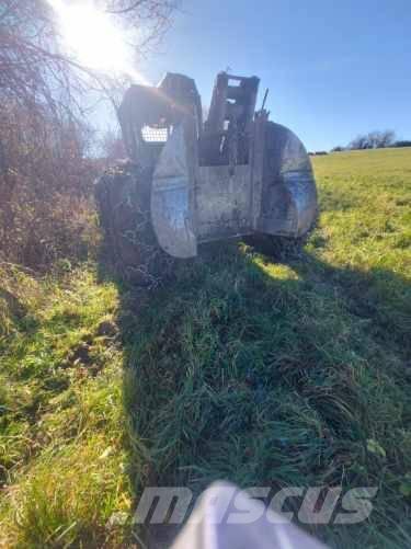 Timberjack 240C スキッダー