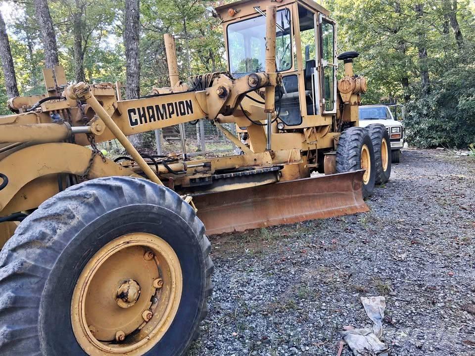 Champion 715 モーターグレーダー