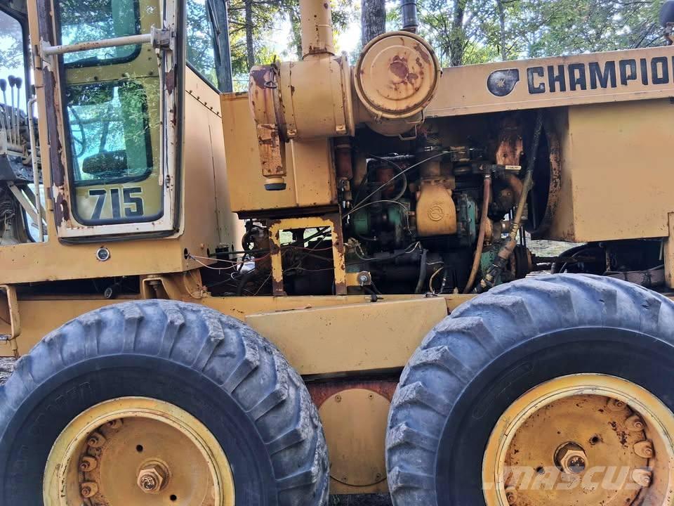 Champion 715 モーターグレーダー