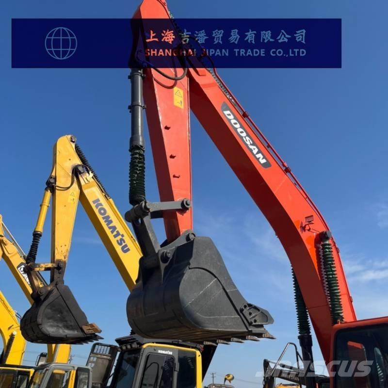 Doosan DX 300 大型油圧ショベル12t以上（パワーショベル・ユンボ）