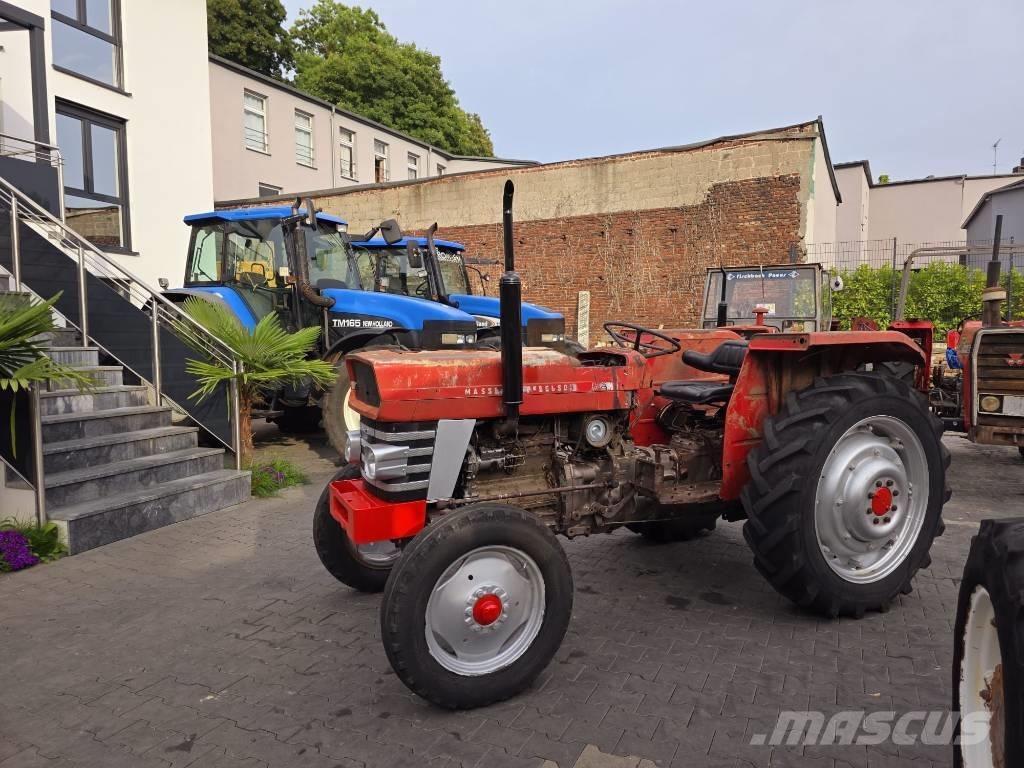 Massey Ferguson 158 トラクター