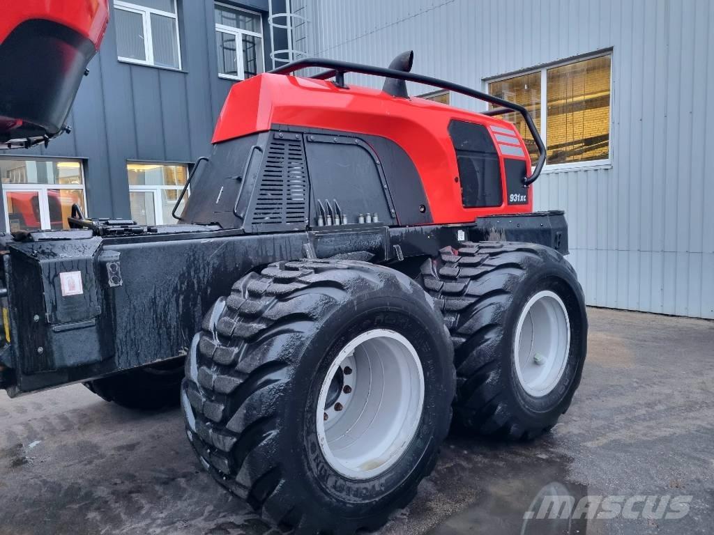 Komatsu 931 XC ハーベスター