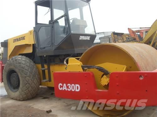 Dynapac CA 30 D 振動ローラ