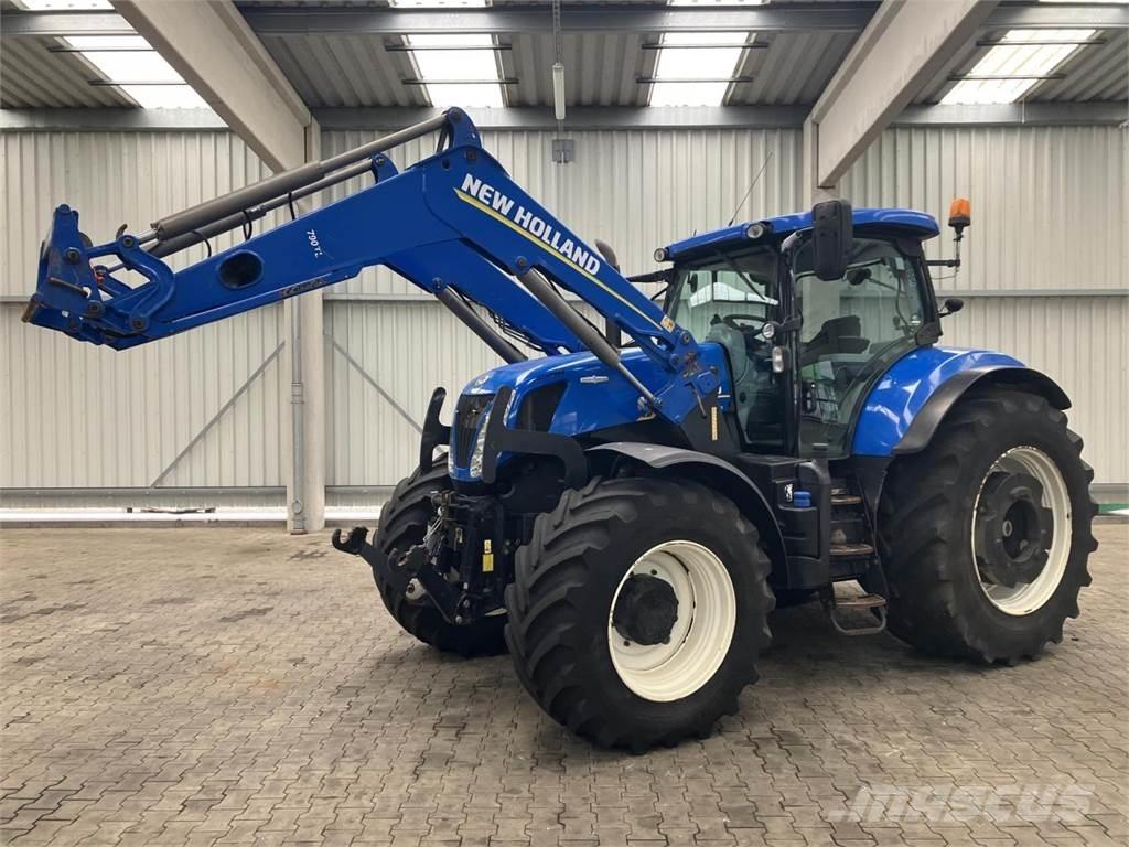 New Holland T7.270 トラクター