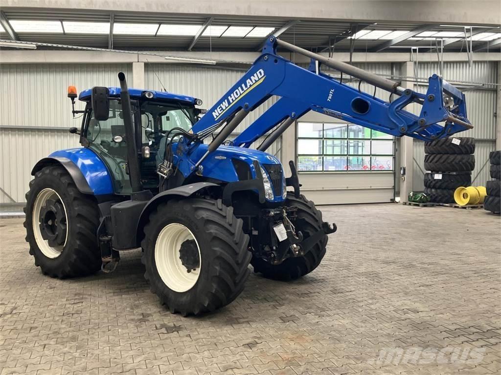 New Holland T7.270 トラクター
