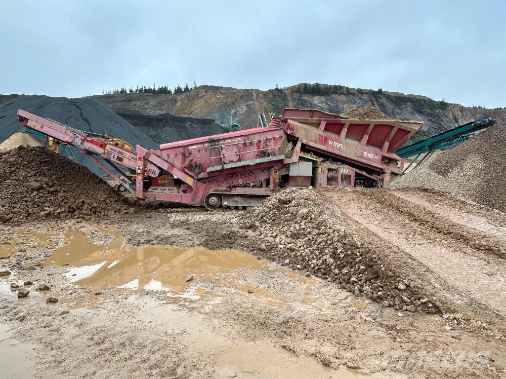 Maximus 516 自走式スクリーン