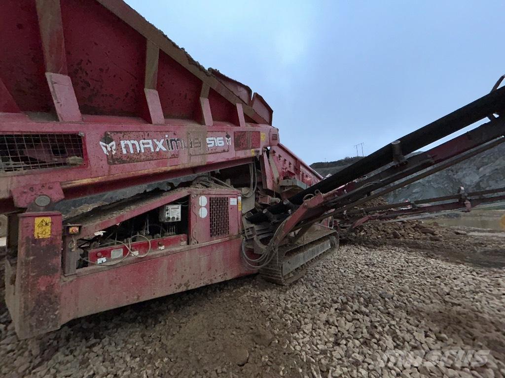 Maximus 516 自走式スクリーン