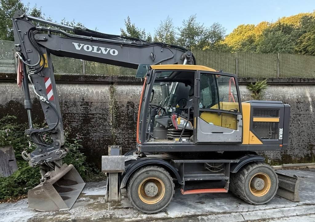 Volvo EW 180 E ホイール式油圧ショベル（パワーショベル・ユンボ・バックホー）